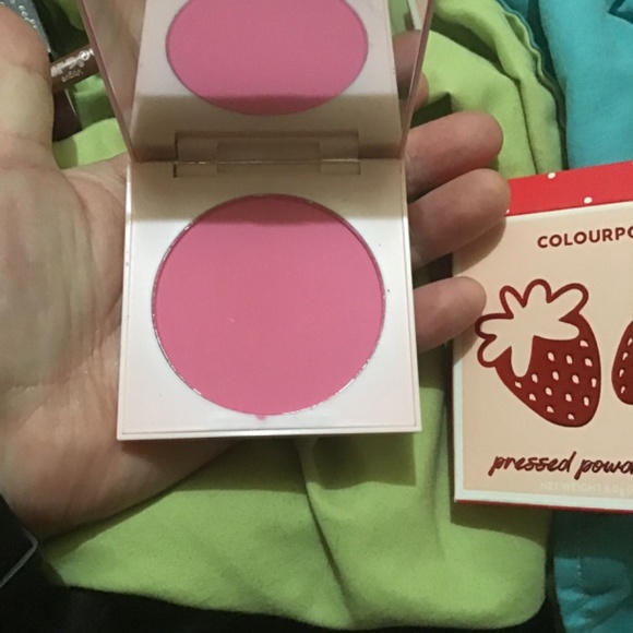 Colourpop strawberry blush in shortcake, limited - Picture 5 of 8